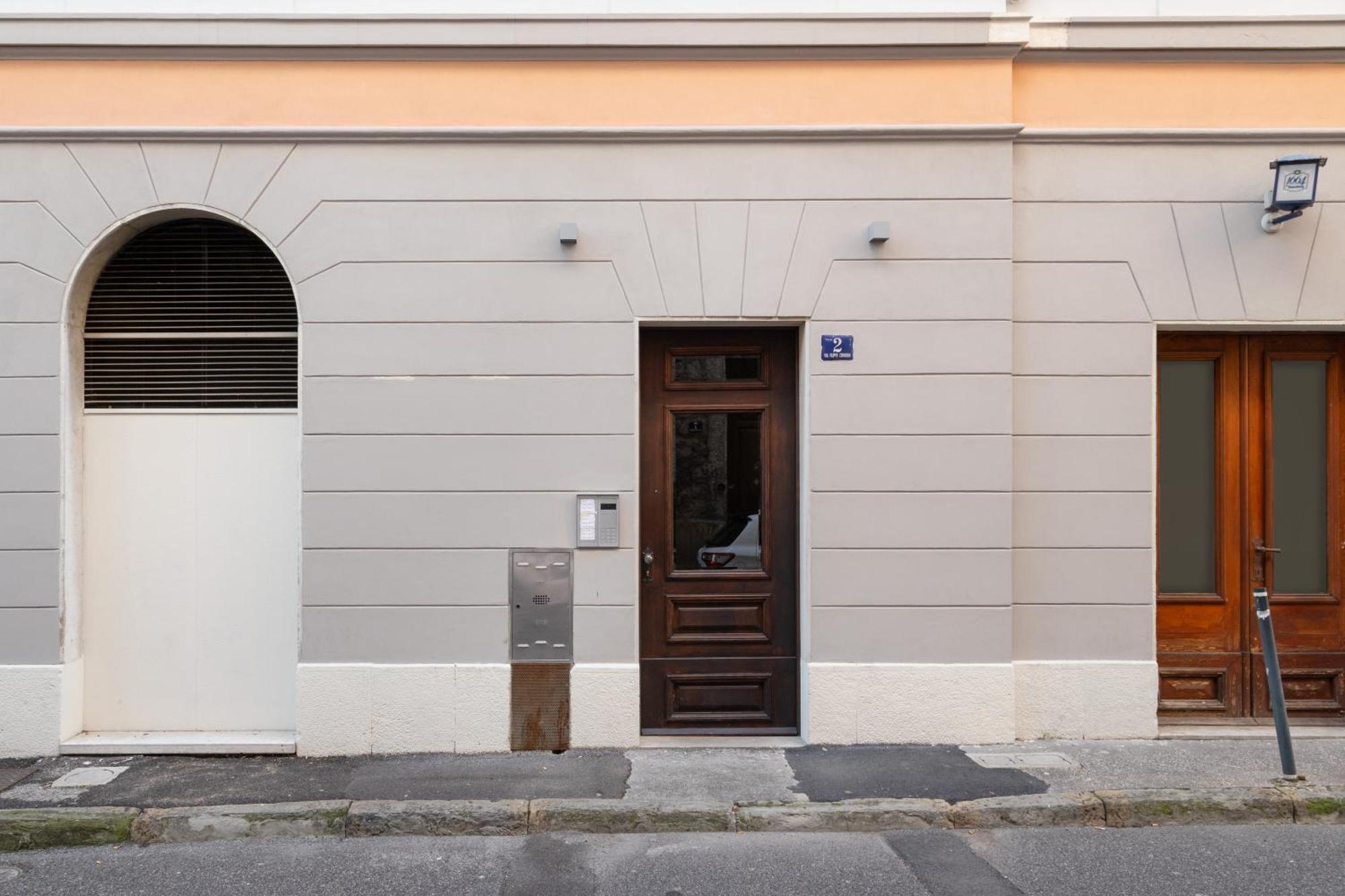 Blake, Attico Centrale Con Parcheggio A Trieste Exterior photo